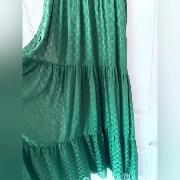Max Studio emerald green tiered dress - Picture 6 of 12